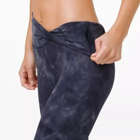 NWT lululemon Align HR Crop 21" - Diamond Dye Pitched Grey - Picture 2 of 5